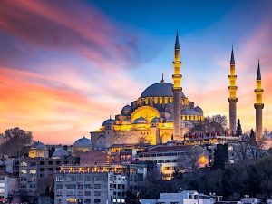 Mezquita Suleymaniye Mezquita imperial otomana al atardecer, Histórico Mezquita Suleymaniye Estambul destino turístico más popular de Turquía, Cuerno de Oro, Estambul, Turkiey,